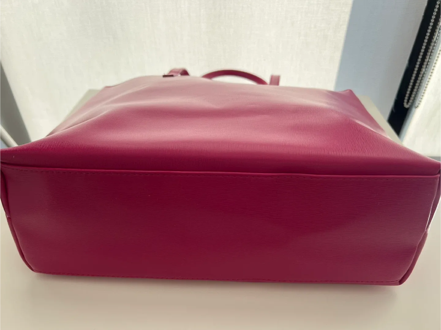 Elizabeth Arden Pink Tote Bag image indicator(4)