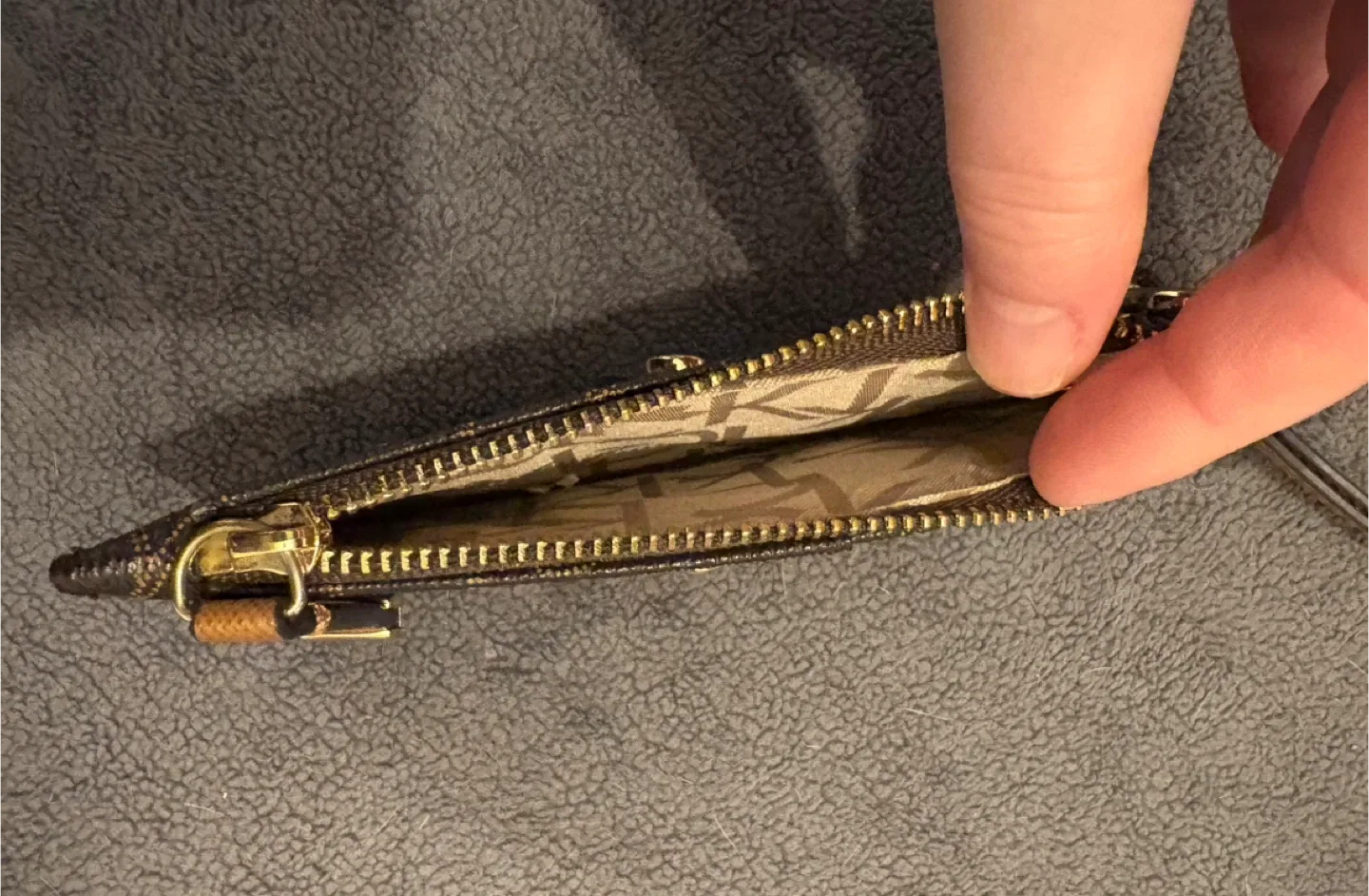 Women’s wallet image indicator(3)