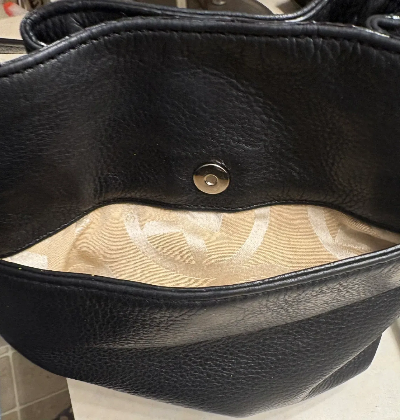 Michael Kors Black Leather Bucket Bag image indicator(6)
