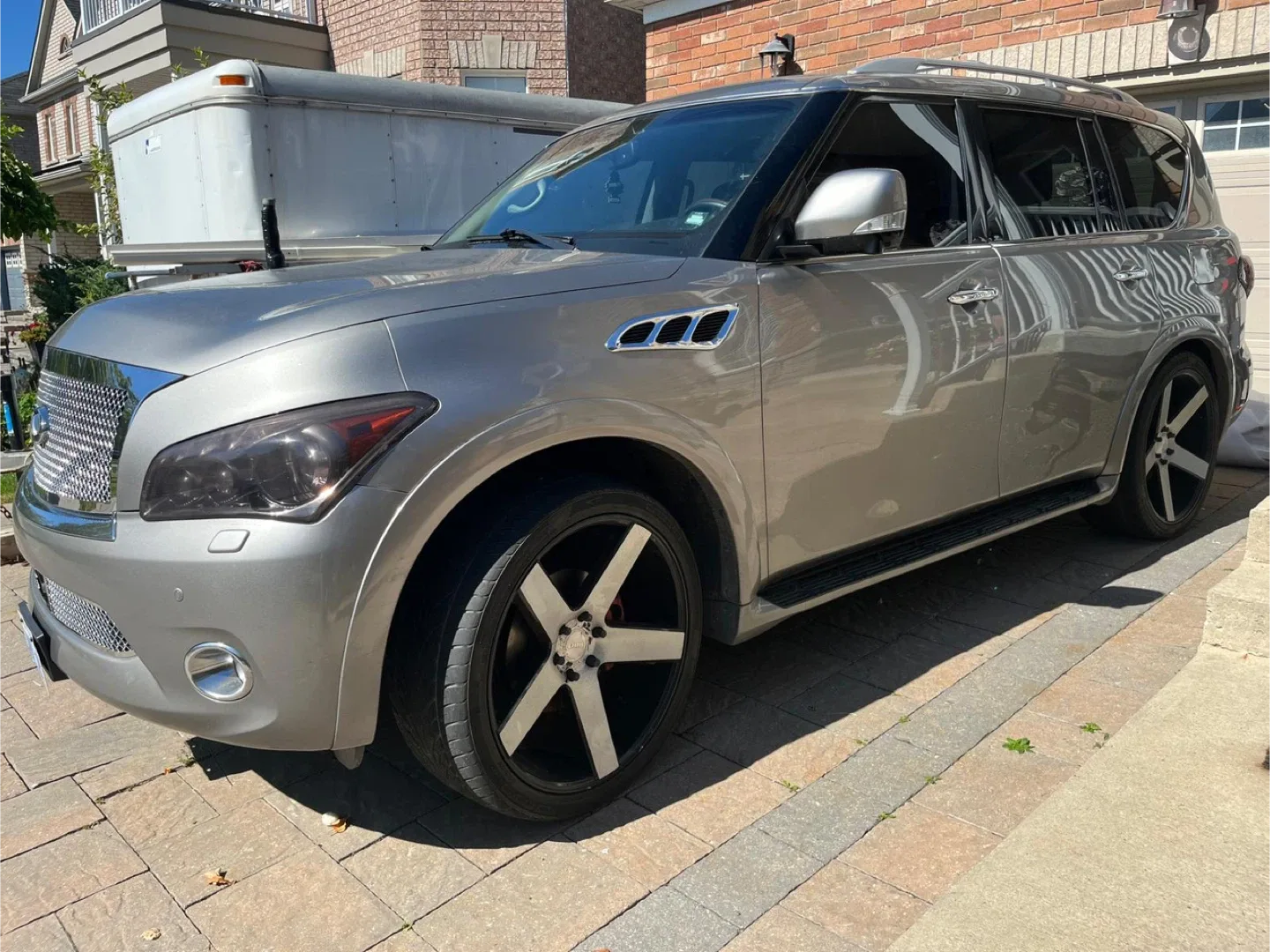 2012 Infiniti QX56( read description) $5000 FIRM image indicator(2)