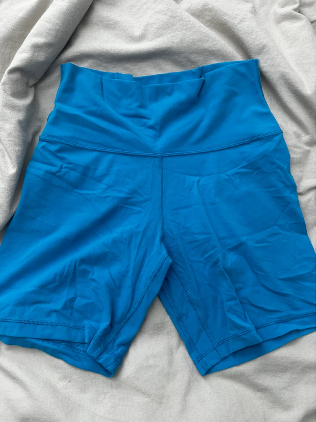 Aritzia Golden Bike Shorts - Size 10