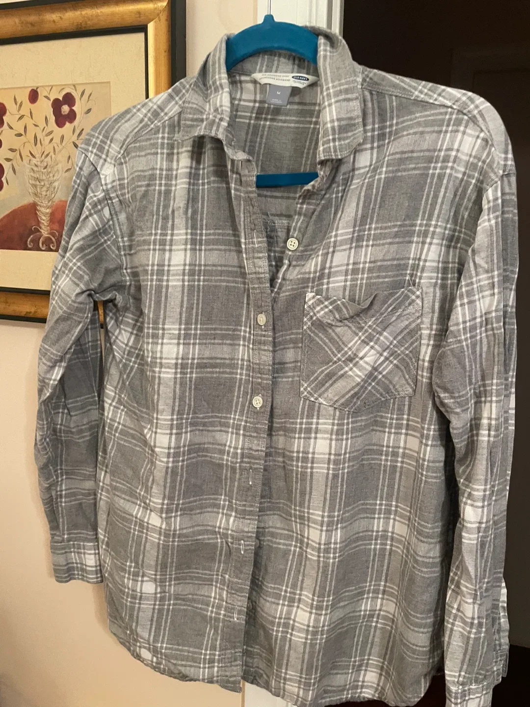 Old Navy Boyfriend Shirt - Size M image indicator(6)