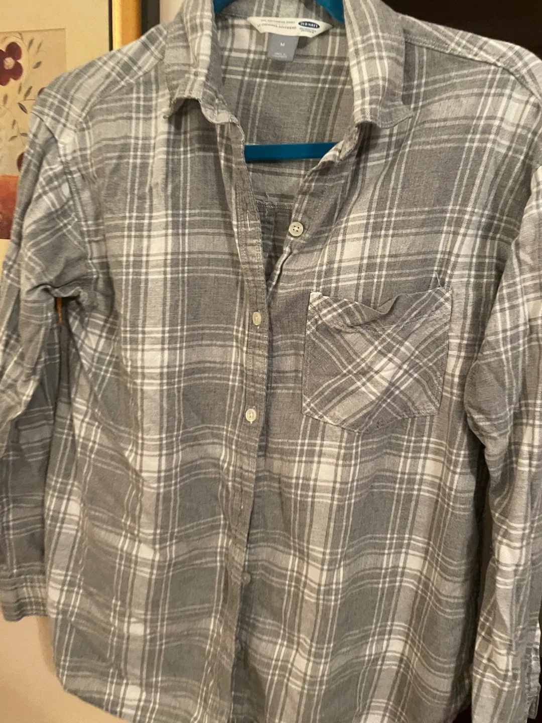 Old Navy Boyfriend Shirt - Size M image indicator(2)
