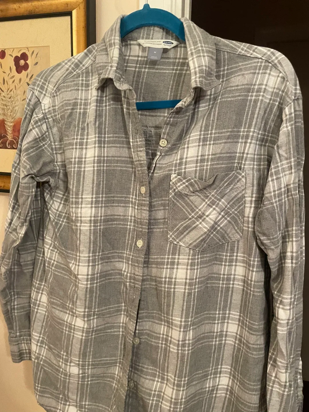 Old Navy Boyfriend Shirt - Size M image indicator(3)
