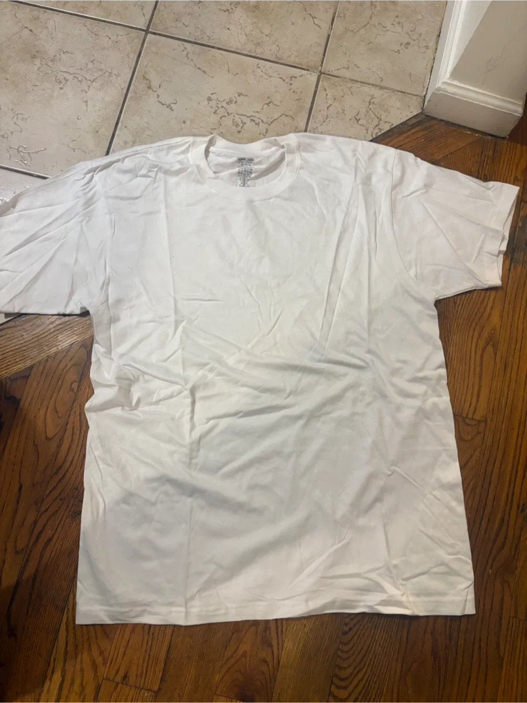 Hanes ComfortSoft White Tee image indicator(2)