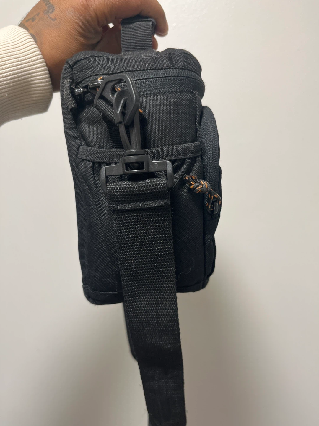 Lowepro Adventura TLZ 25 Camera Bag - Black - photo 2