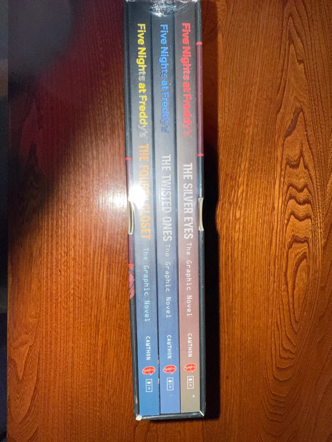 Five Nights at Freddy's Graphic Novel Trilogy Box Set image indicator(4)