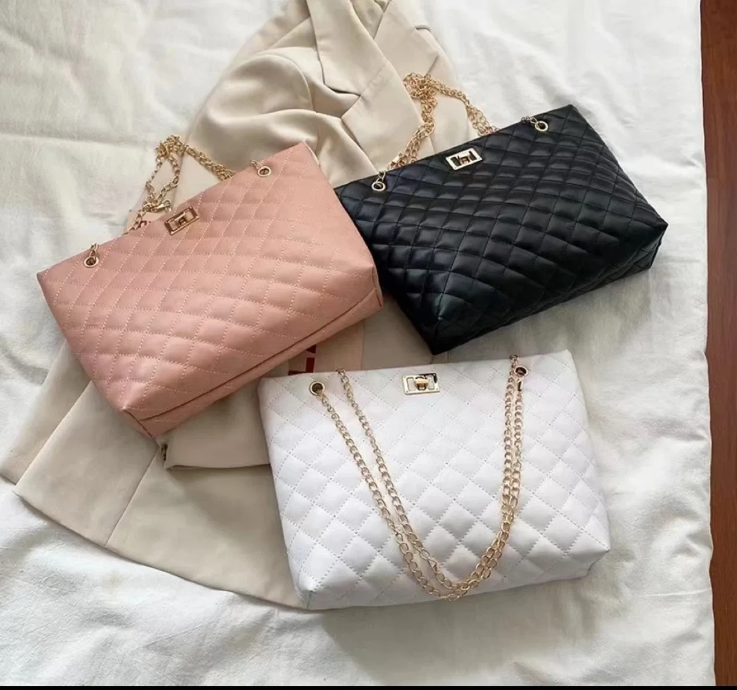 Assorted Fashion Handbags image indicator(4)