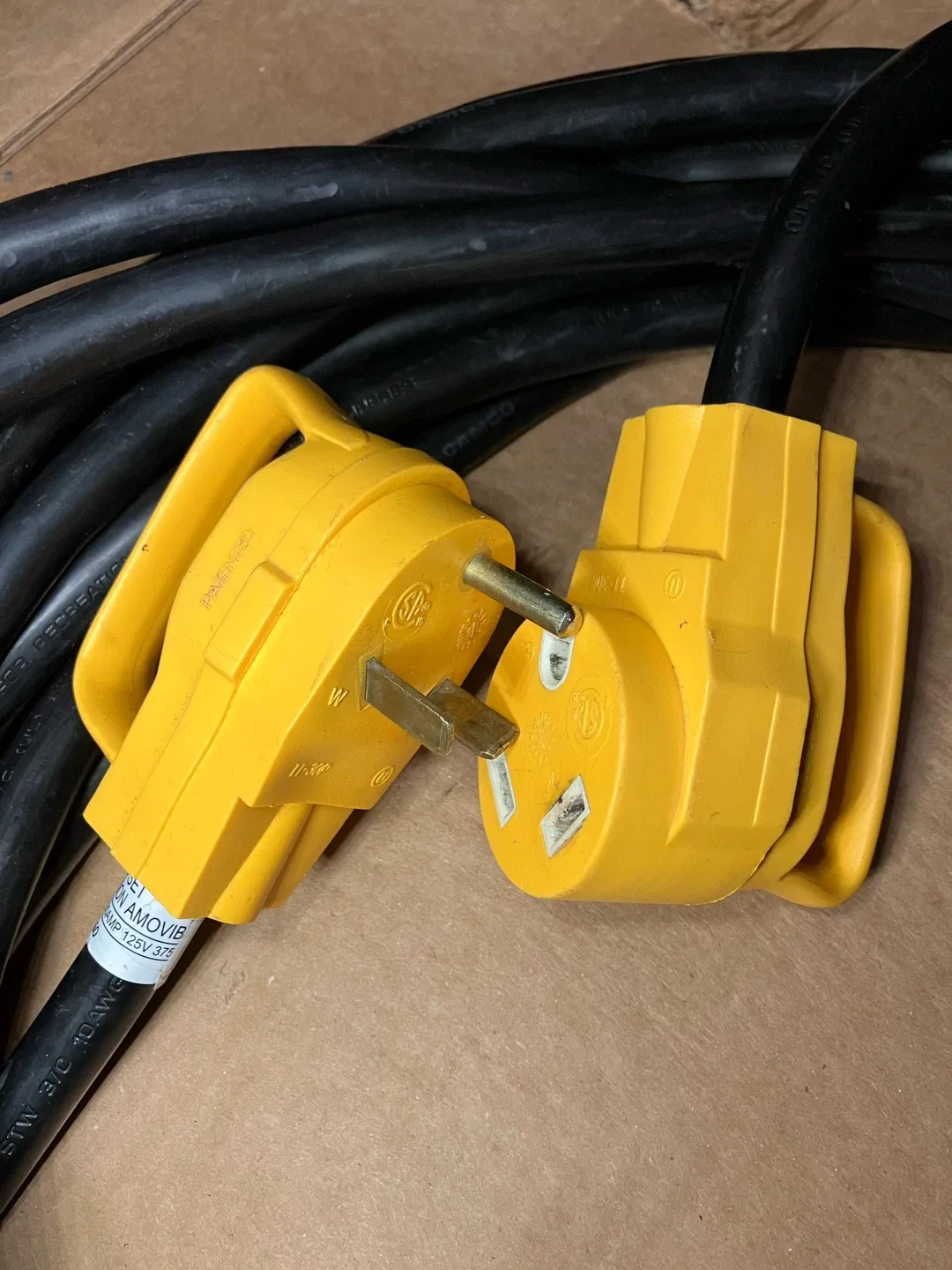 Heavy Duty RV Extension Cord image indicator(2)
