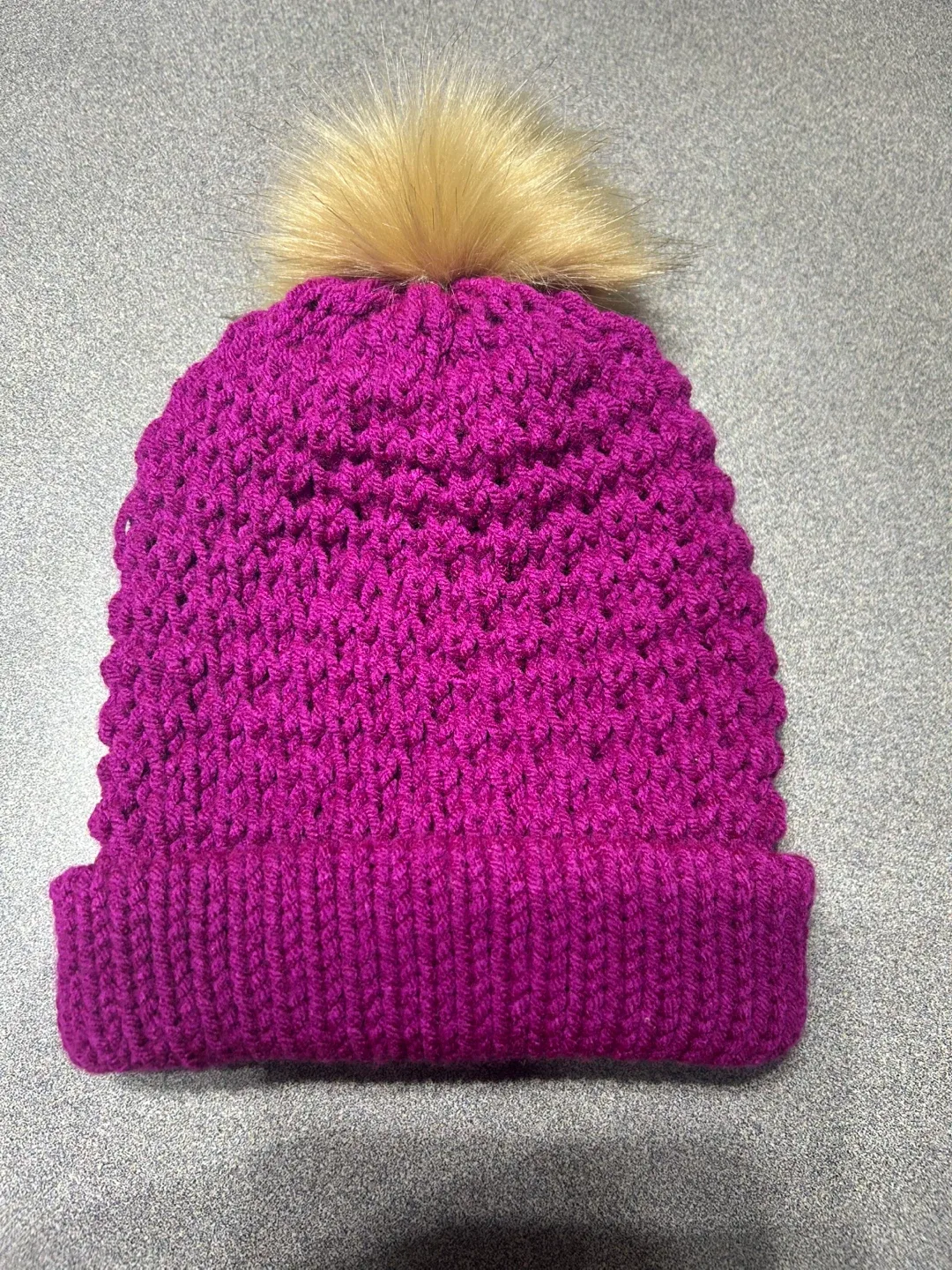 Handmade Knitted Pom Beanies image indicator(7)