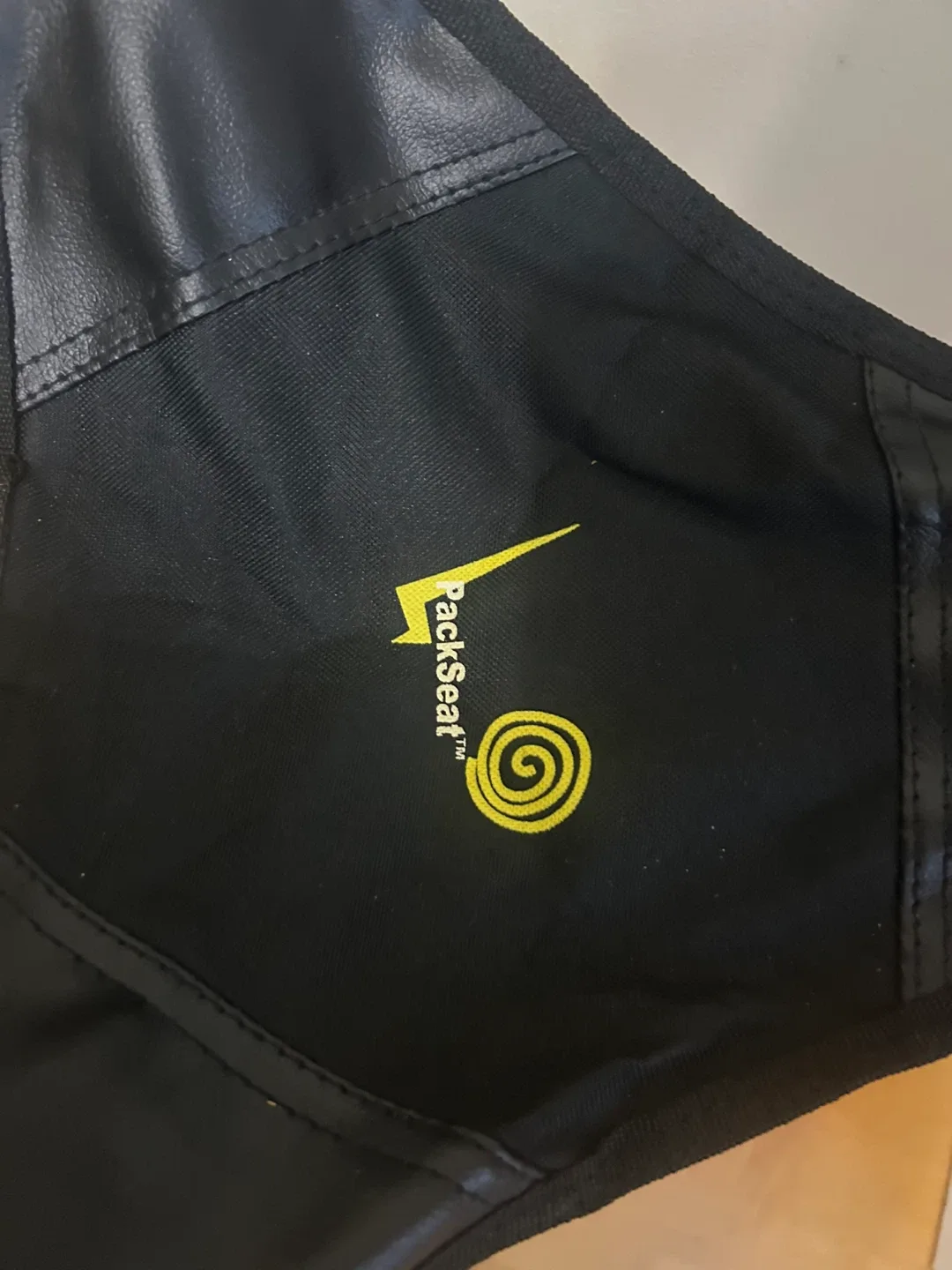 BackSeat Folding Tripod Stool - Black image indicator(2)