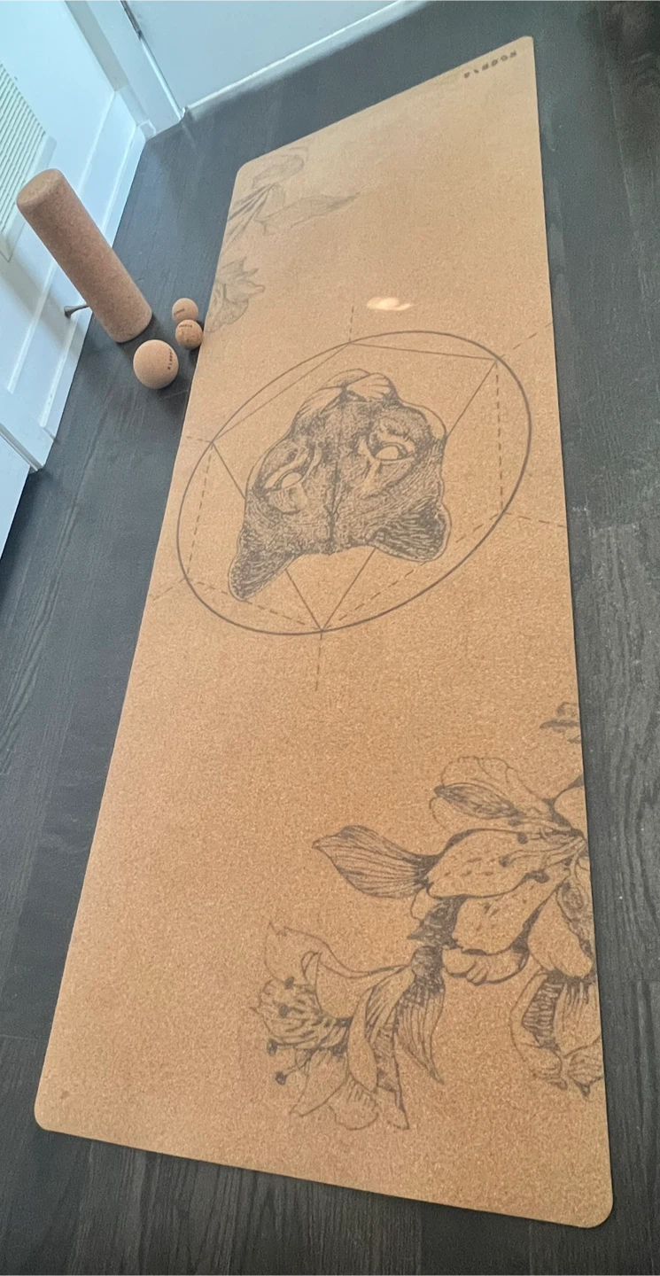 Cork Yoga Mat Set - photo 3