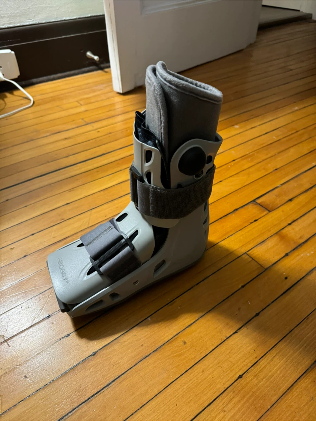 Aircast Walker Boot - Size M - photo 3