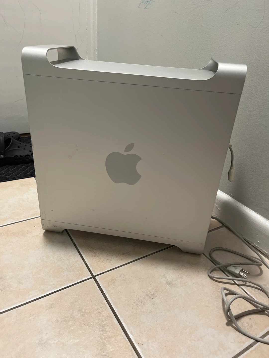 Apple Mac Pro (Early 2008)