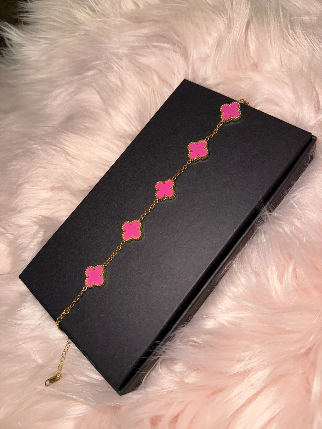 Clover Bracelet with Box