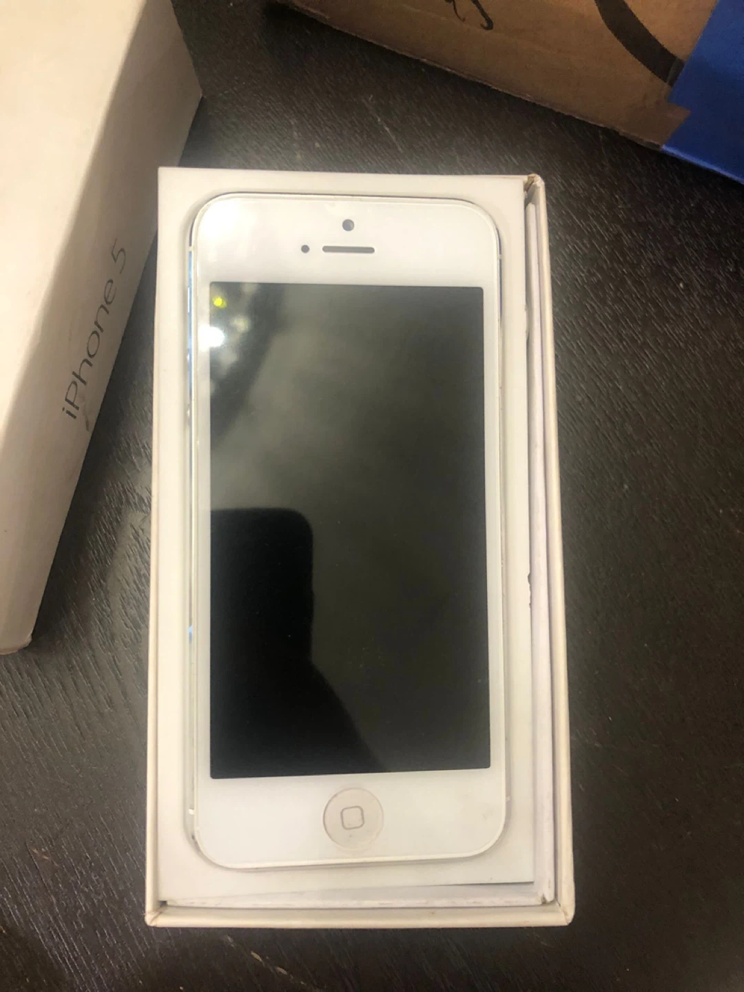 Apple iPhone 5 - White - photo 5