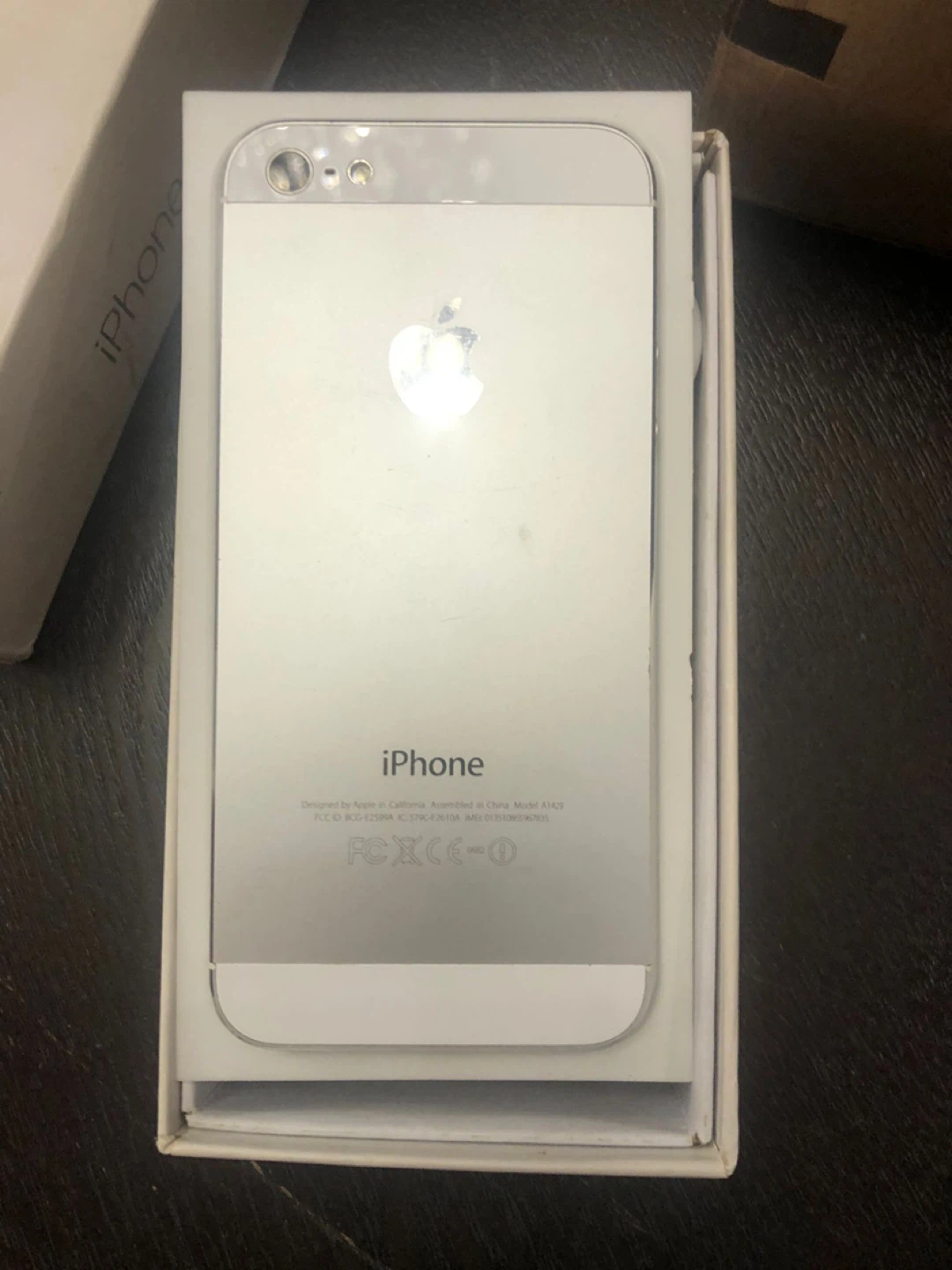 Apple iPhone 5 - White