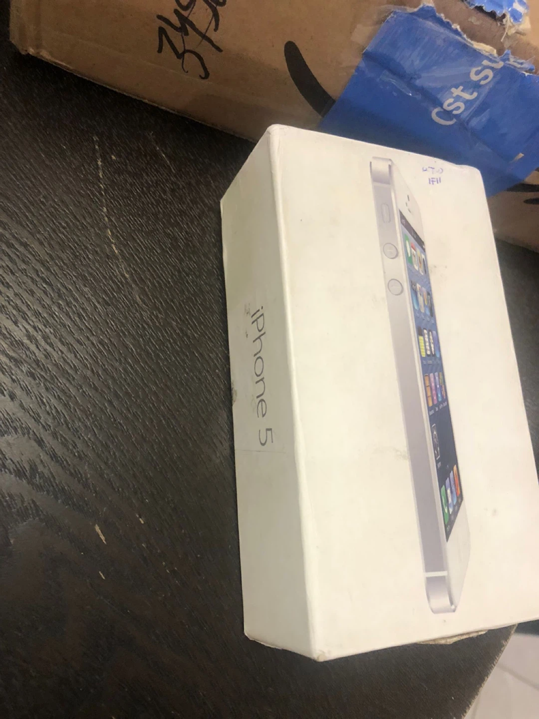 Apple iPhone 5 - White - photo 3