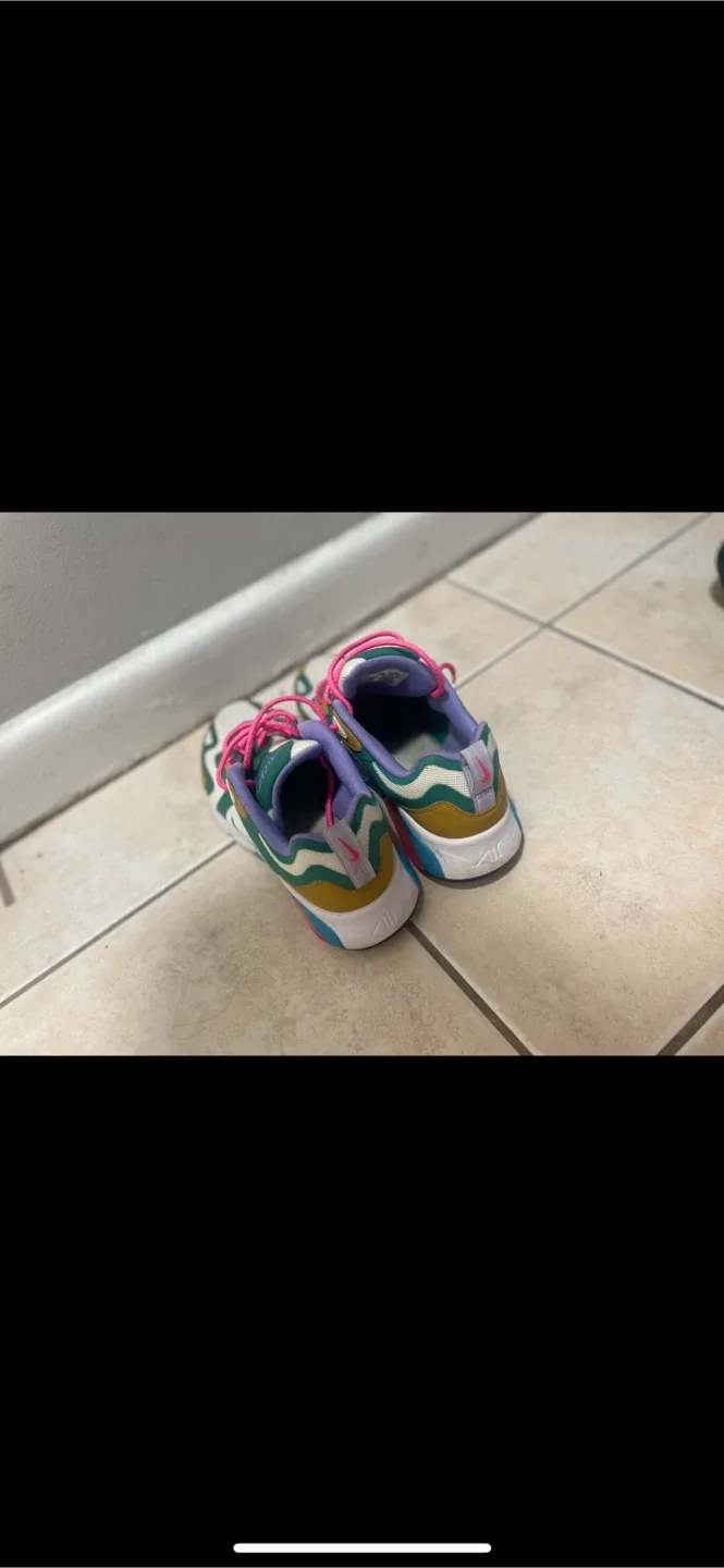 Nike Air Max 200 Sneakers image indicator(7)