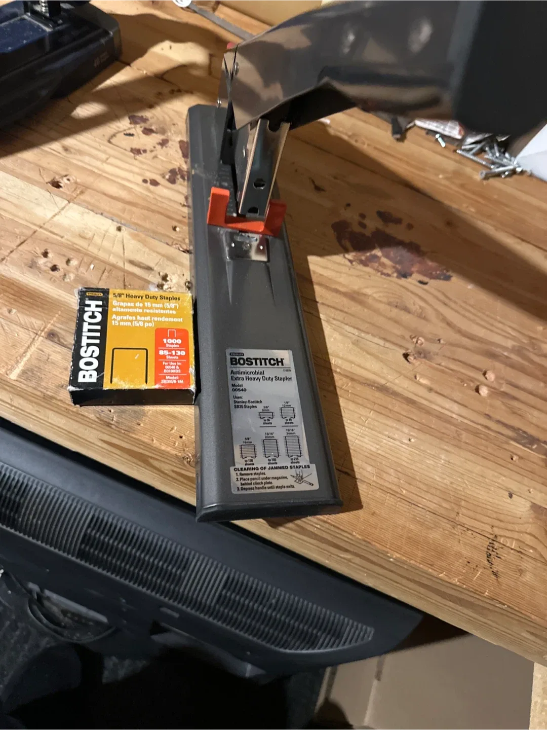 Bostitch Antimicrobial Heavy Duty Stapler + Staples image indicator(2)