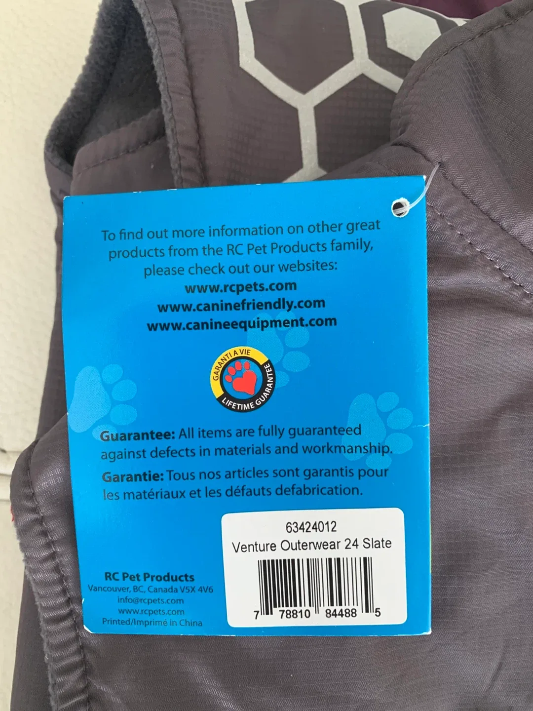 🐾 BRAND NEW! RCPets coat for dogs, size 24 image indicator(6)
