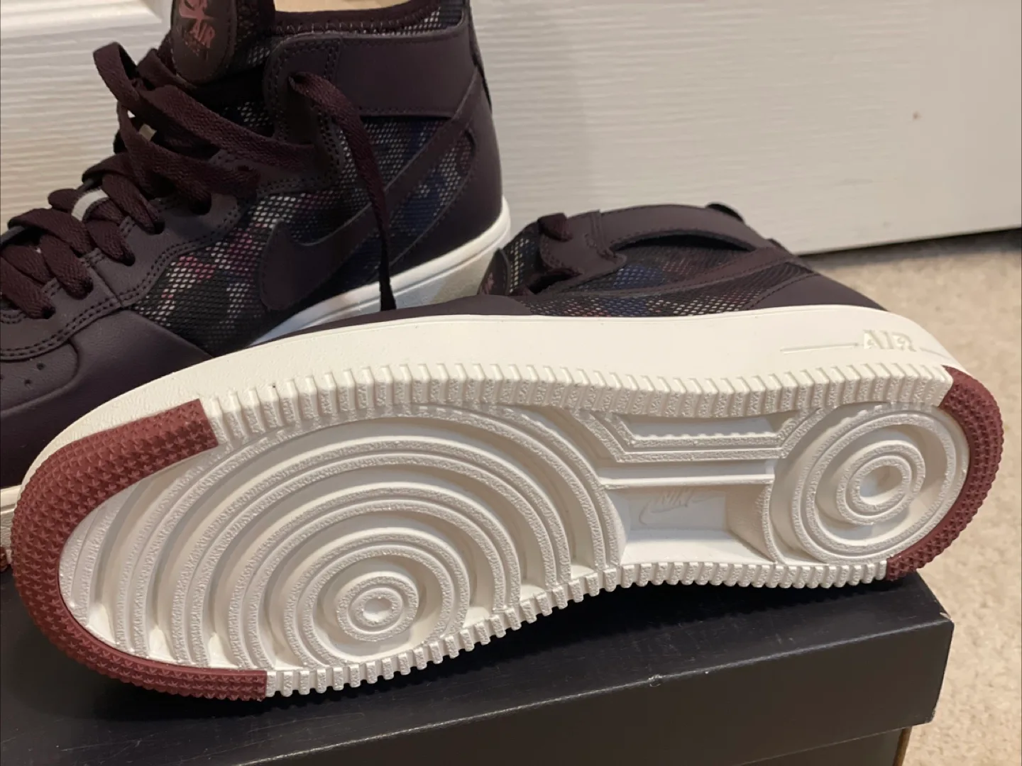 NIKE AF1 Mid Rare image indicator(2)