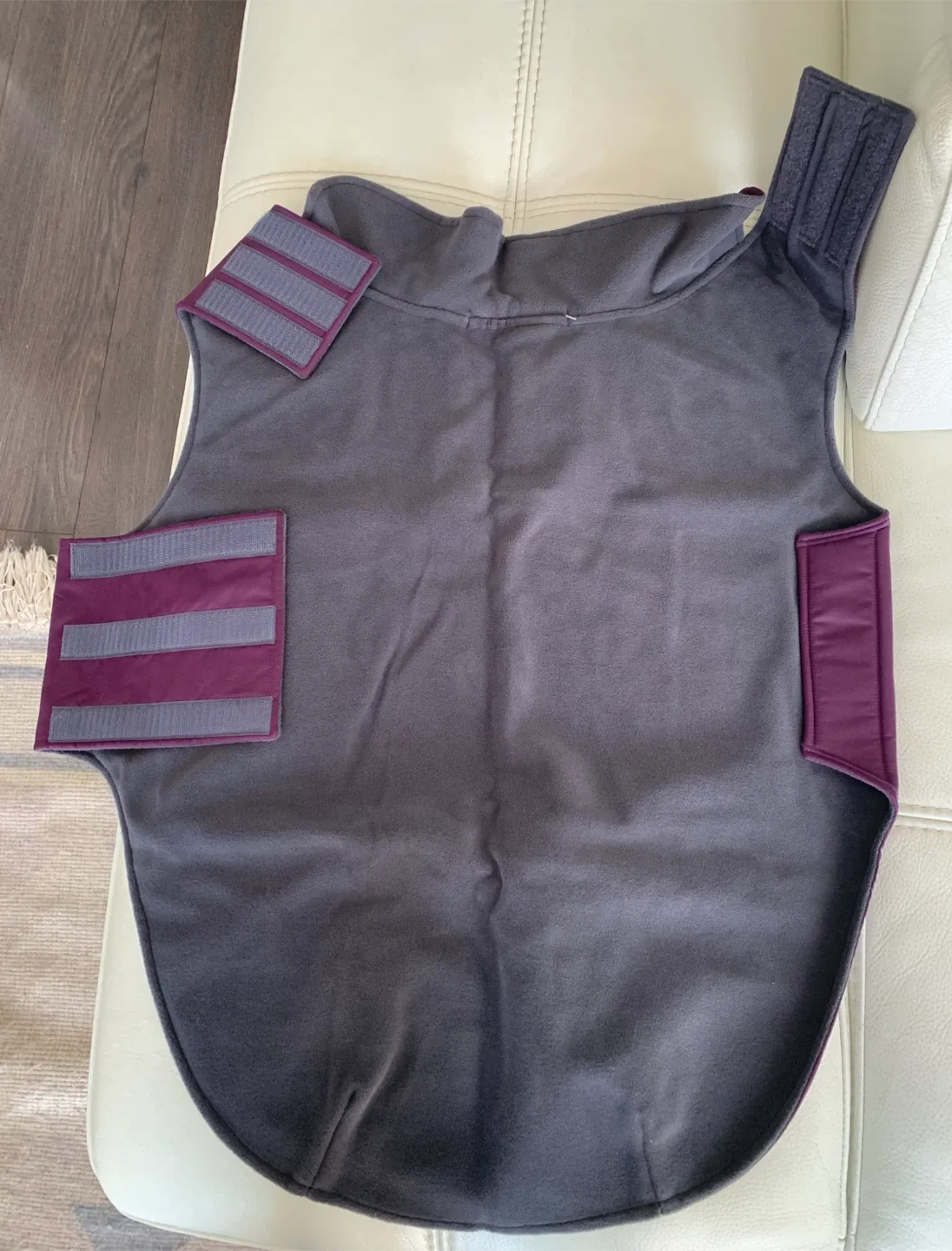 🐾 BRAND NEW! RC Pet coat for dogs, size 24 image indicator(2)