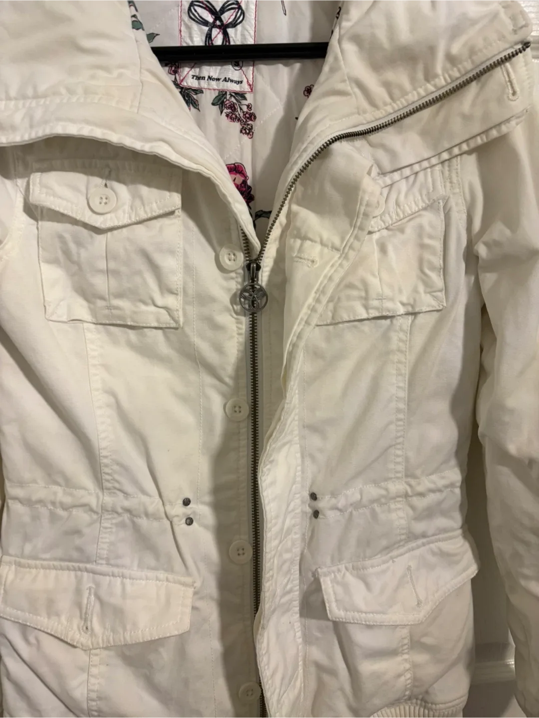 🥕TNA Now Always White Jacket image indicator(3)