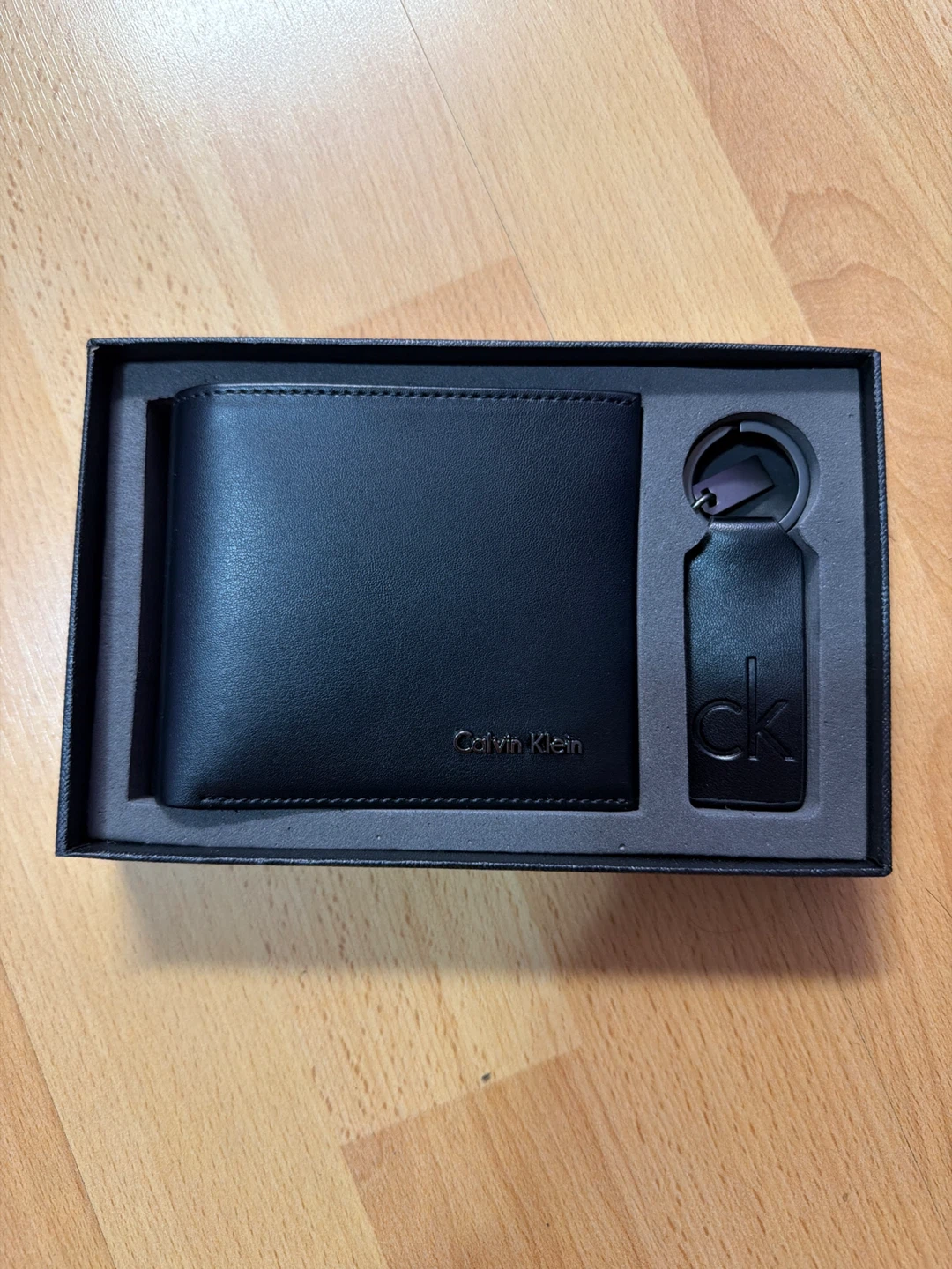 Calvin Klein Wallet Gift Set - New in Box!