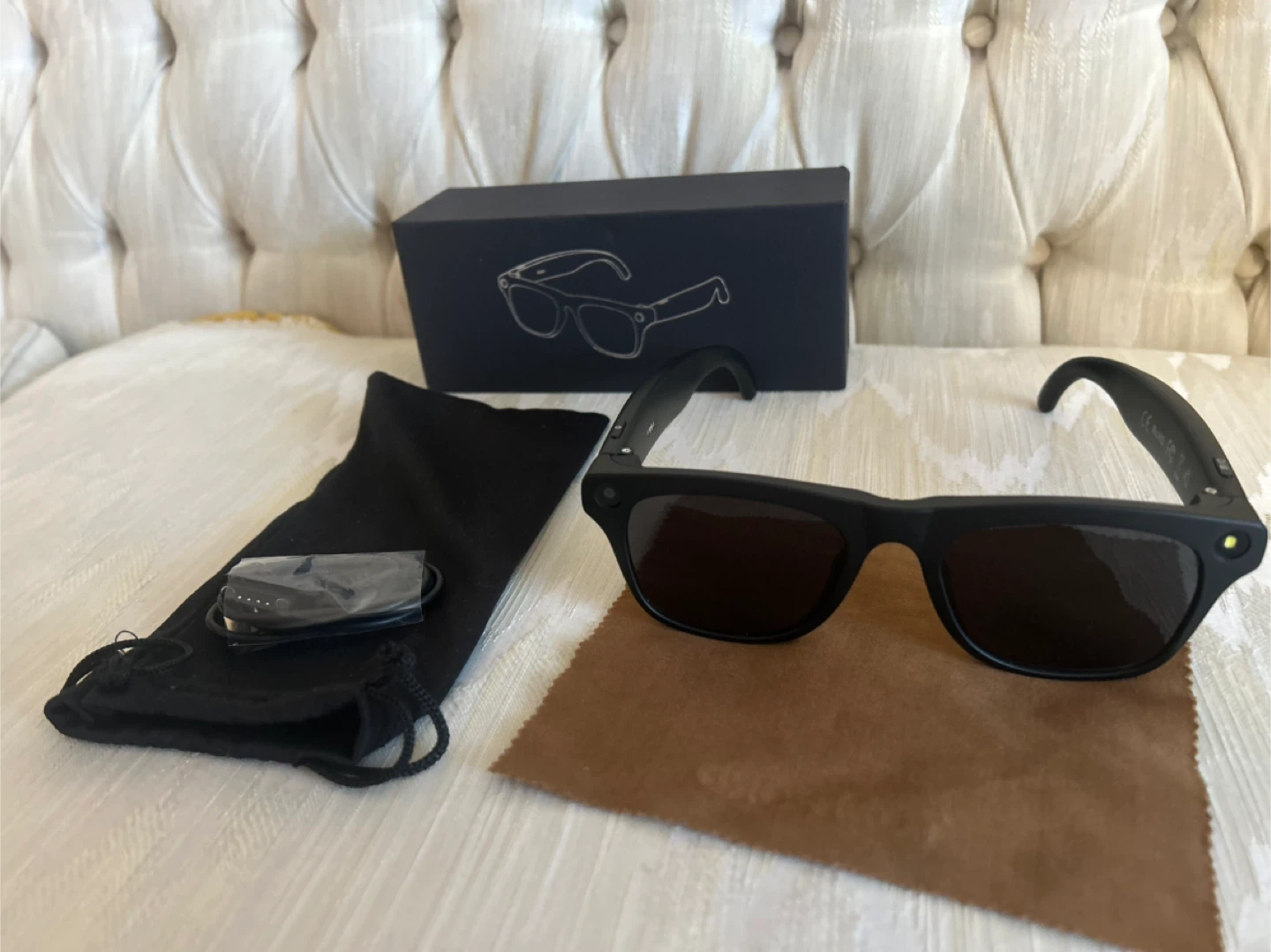 🔥 Smart AI Glasses – Brand New & Fully Loaded! 🔥