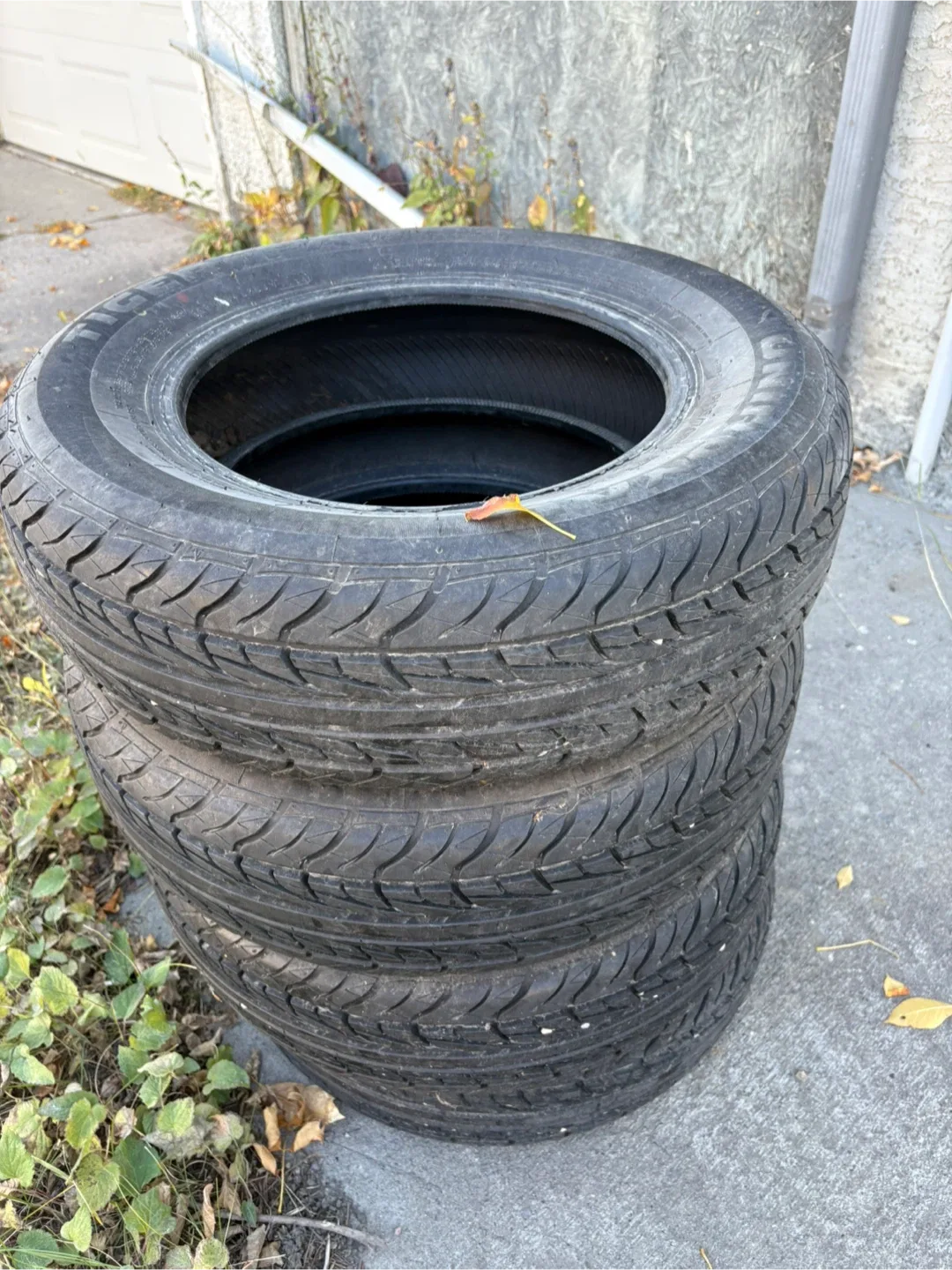 Hankook P185/70R14 winter Tires - Set of 4 thumbnail