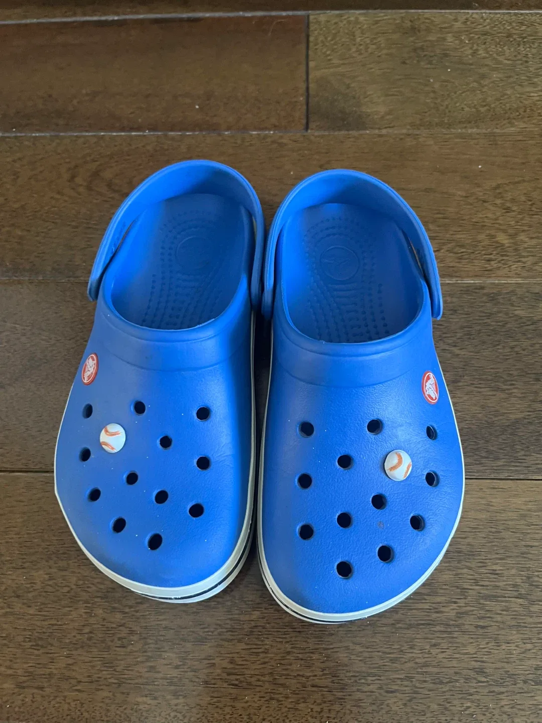 Crocs Shoes  - Various Styles & Size 6 last picture size 7 image indicator(6)