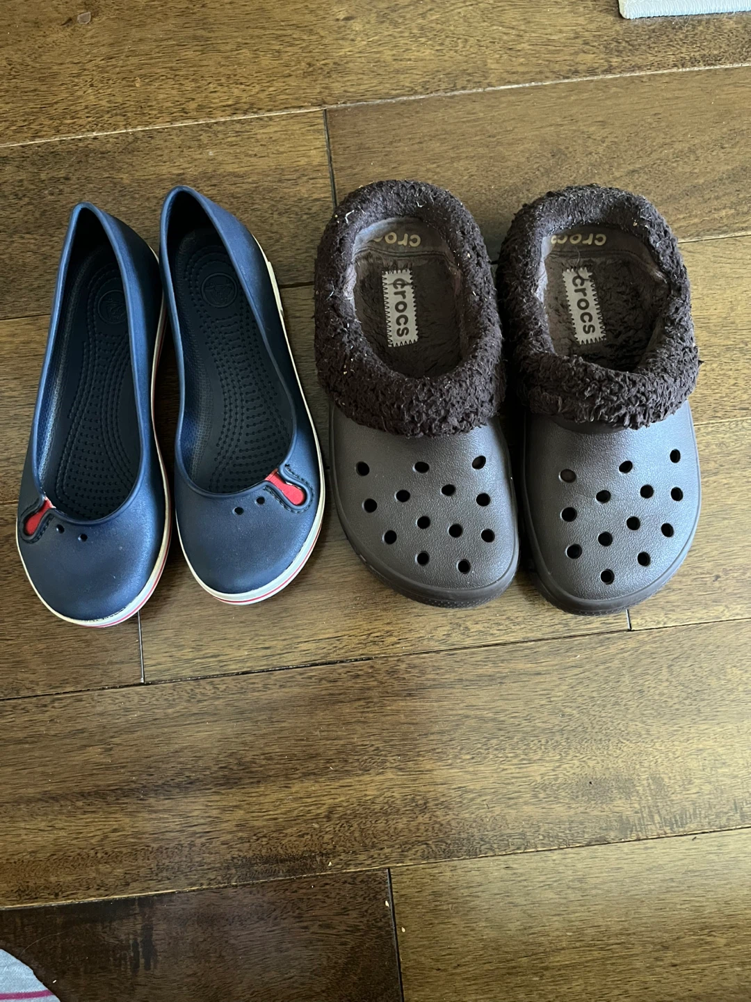 Crocs Shoes  - Various Styles & Size 6 last picture size 7 - photo 2