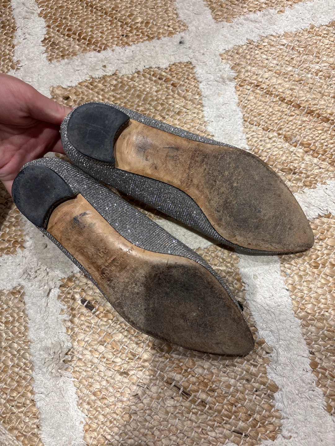 Manolo Blahnik Silver Glitter Flats - Size 36 - photo 2