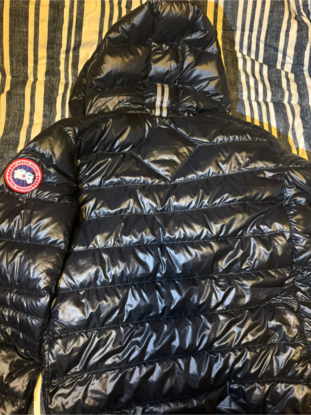 Canada Goose Black Down Puffer Jacket - Size M - photo 4