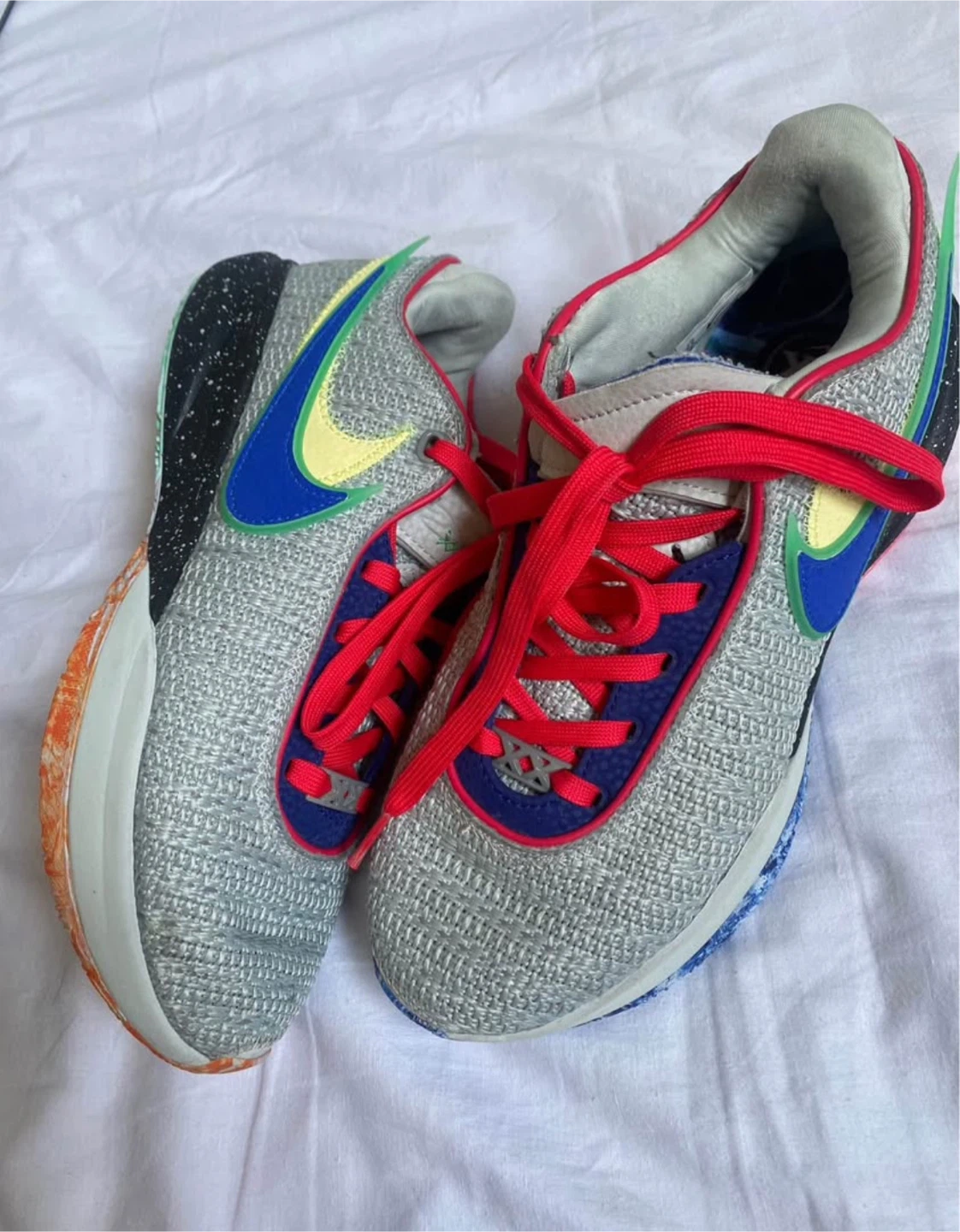 Lebron XX Light Silver Shoes