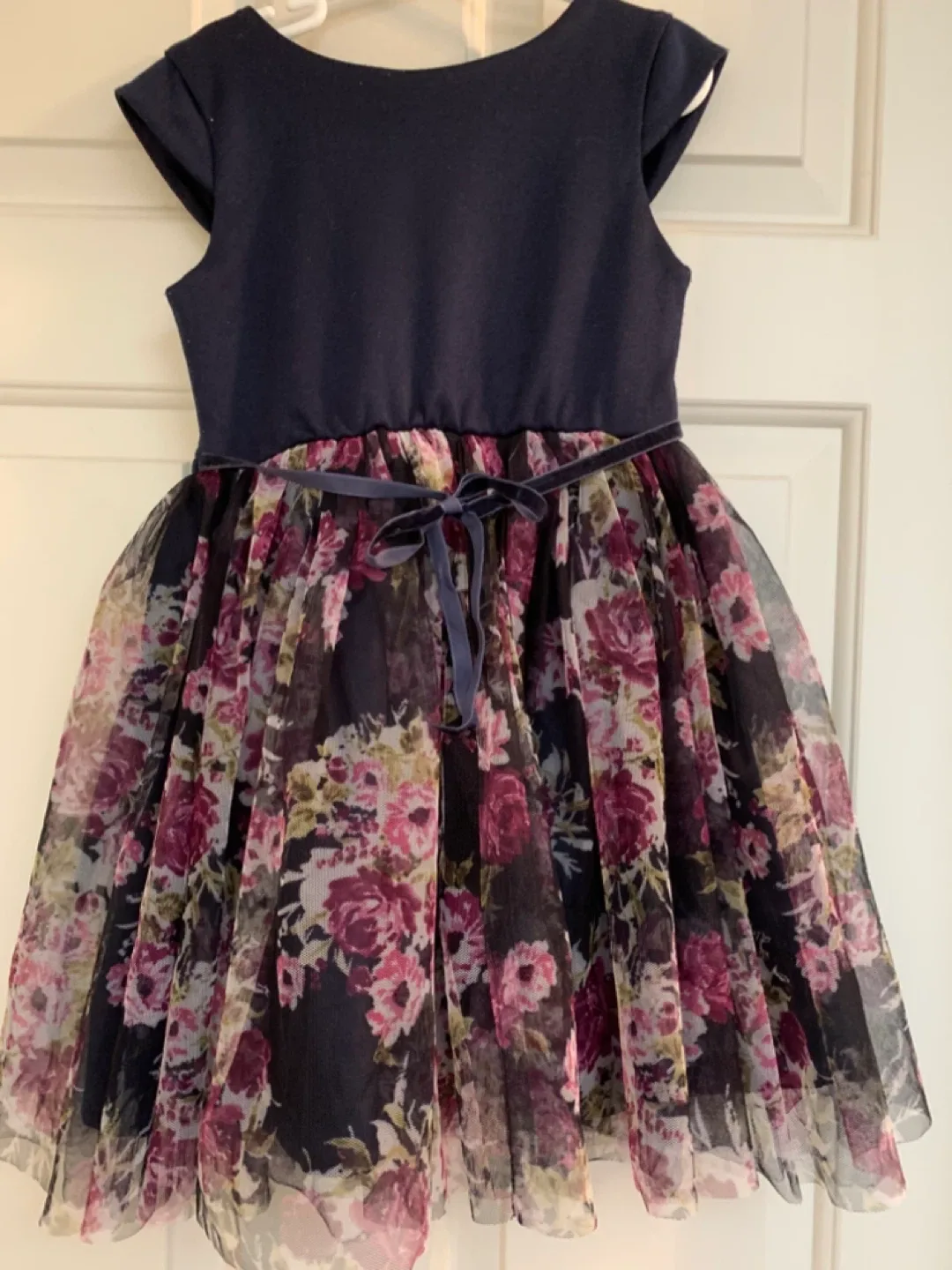 Girls' party Dresses  - assorted sizes image indicator(4)