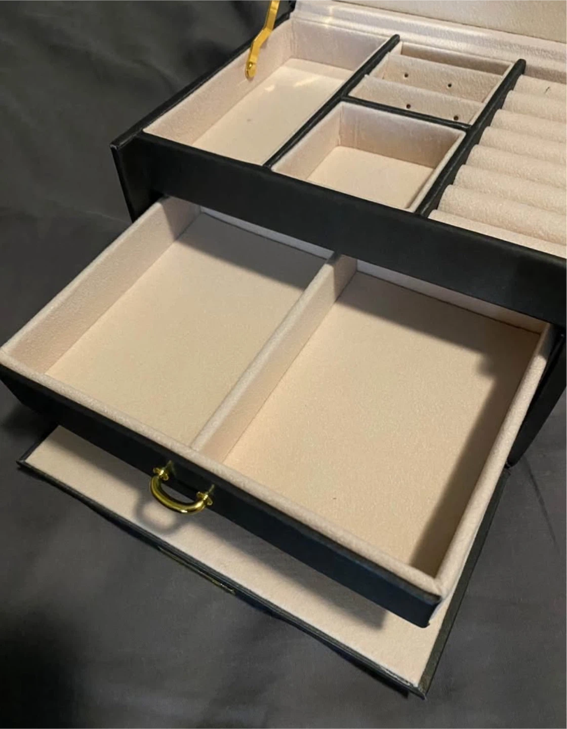 Black Jewelry Box with Key - photo 5