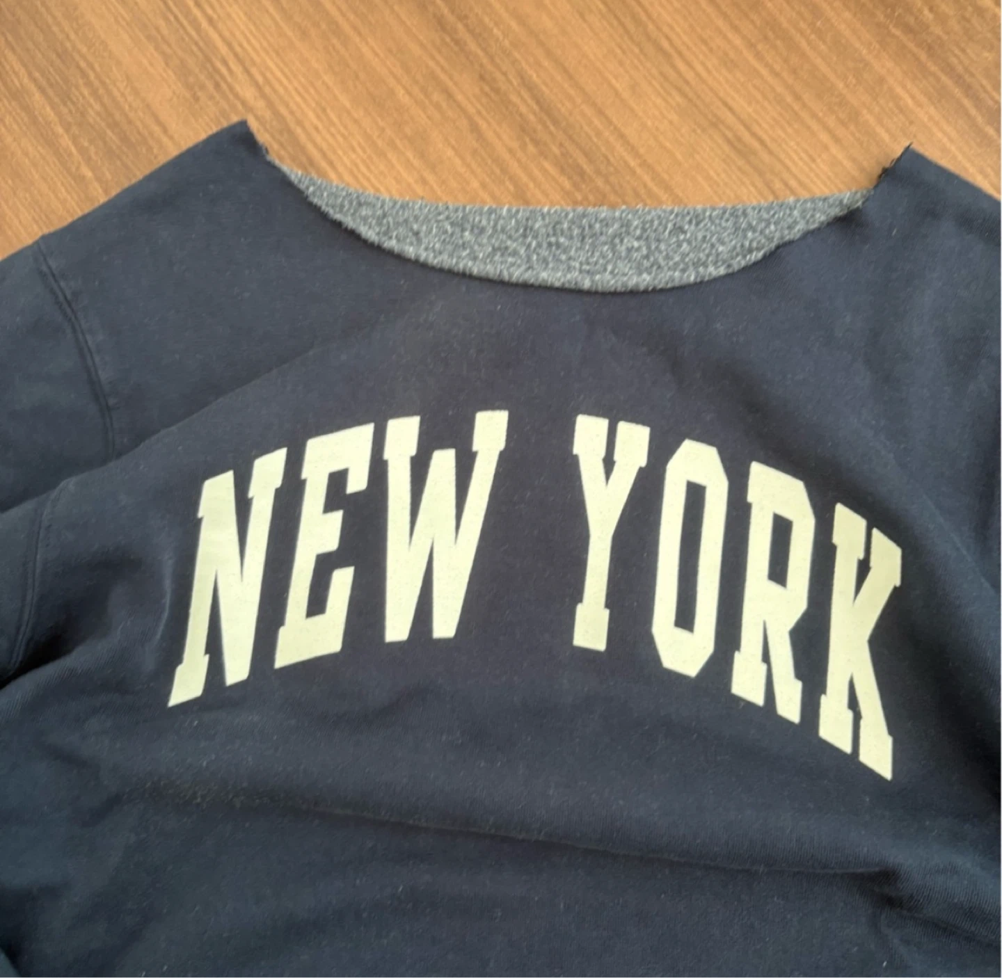 Brandy Melville New York Crewneck Sweatshirt - photo 2