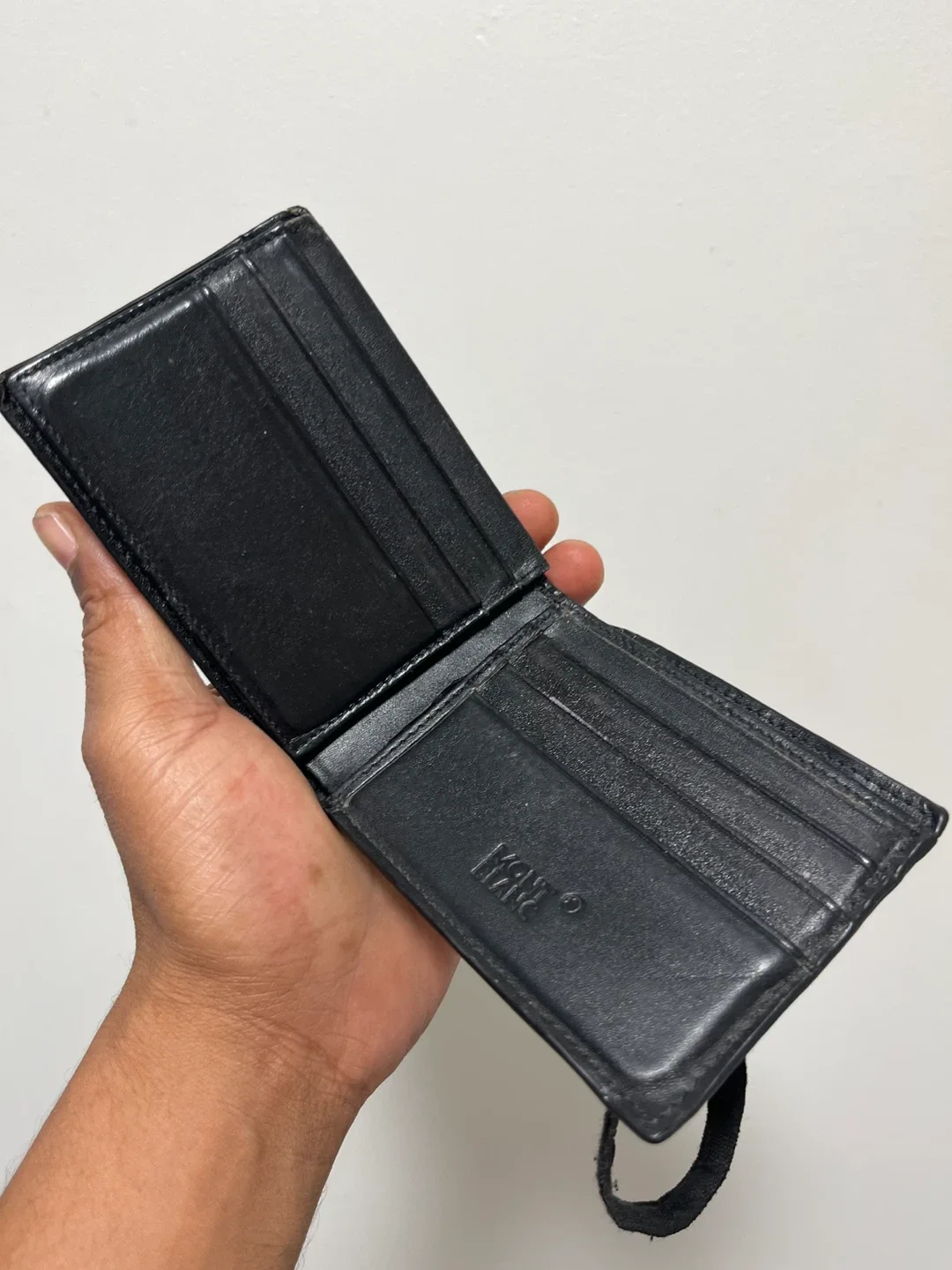 Montblanc Black Leather Wallet image indicator(2)