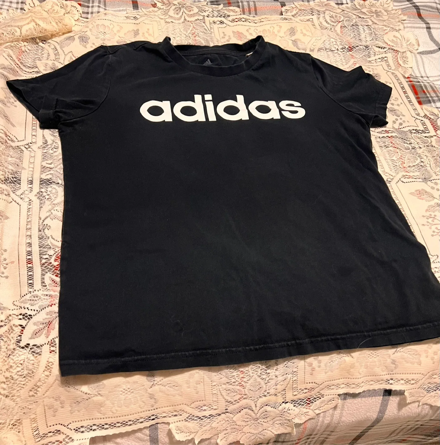 Junior’s Adidas T-shirt - Size Large image indicator(3)