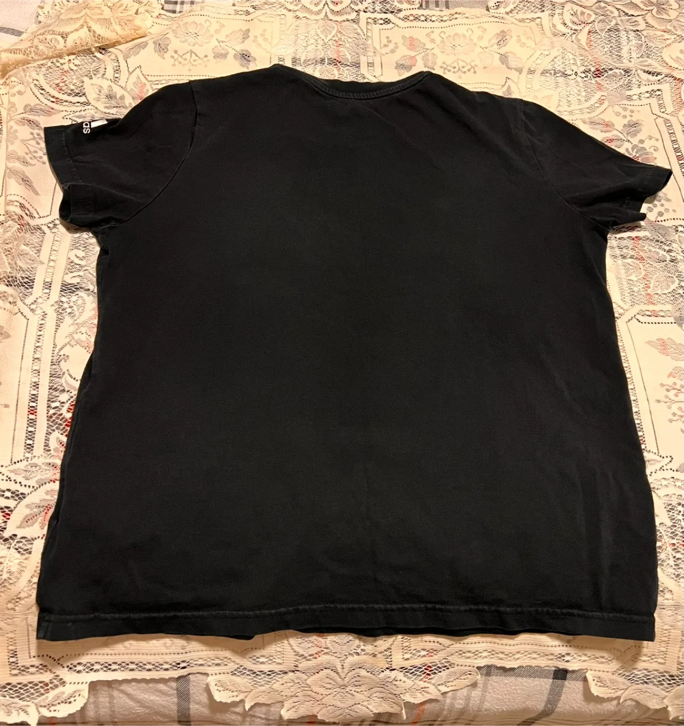 Junior’s Adidas T-shirt - Size Large image indicator(4)