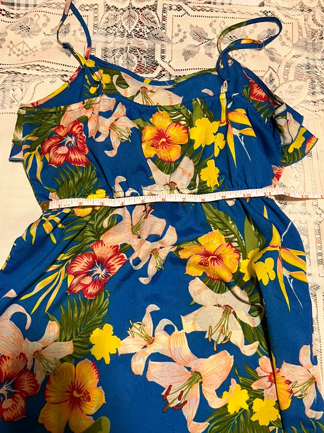 Woman’s Tank Top - Size Small image indicator(2)