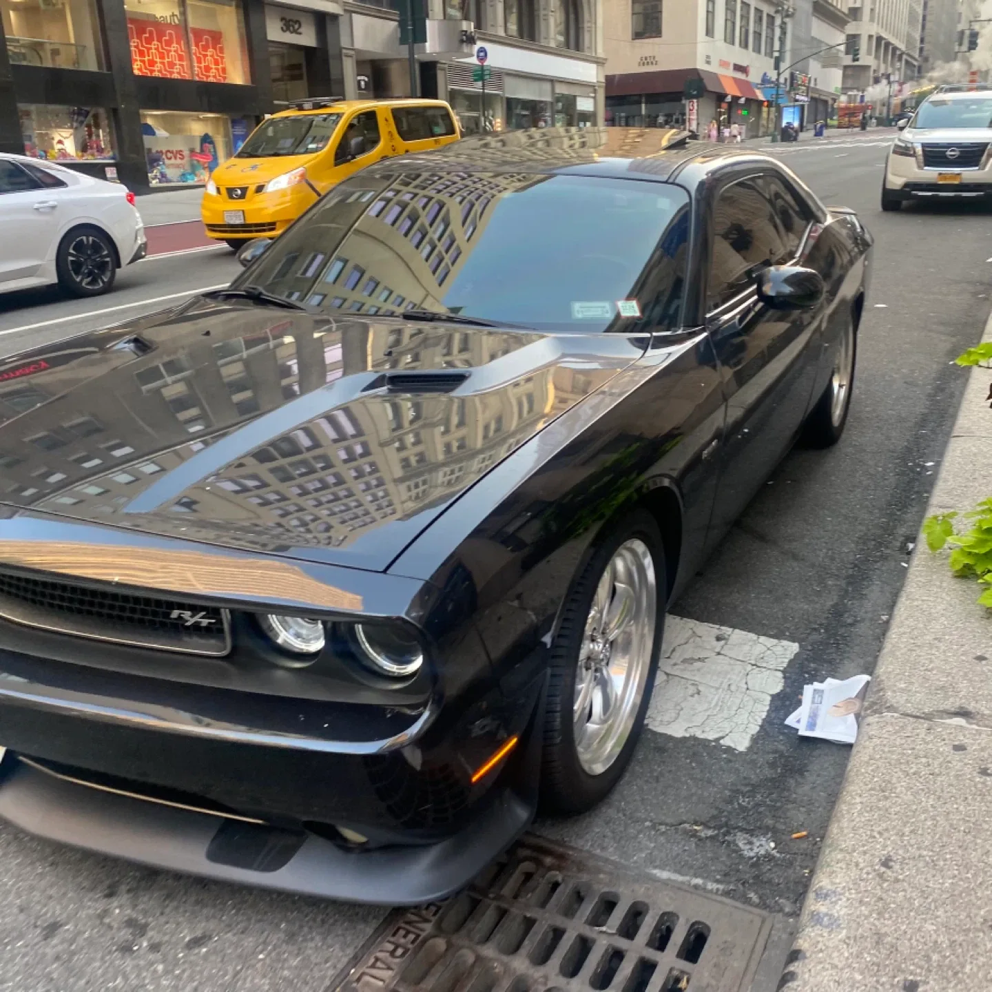 Dodge Challenger - Black image indicator(5)