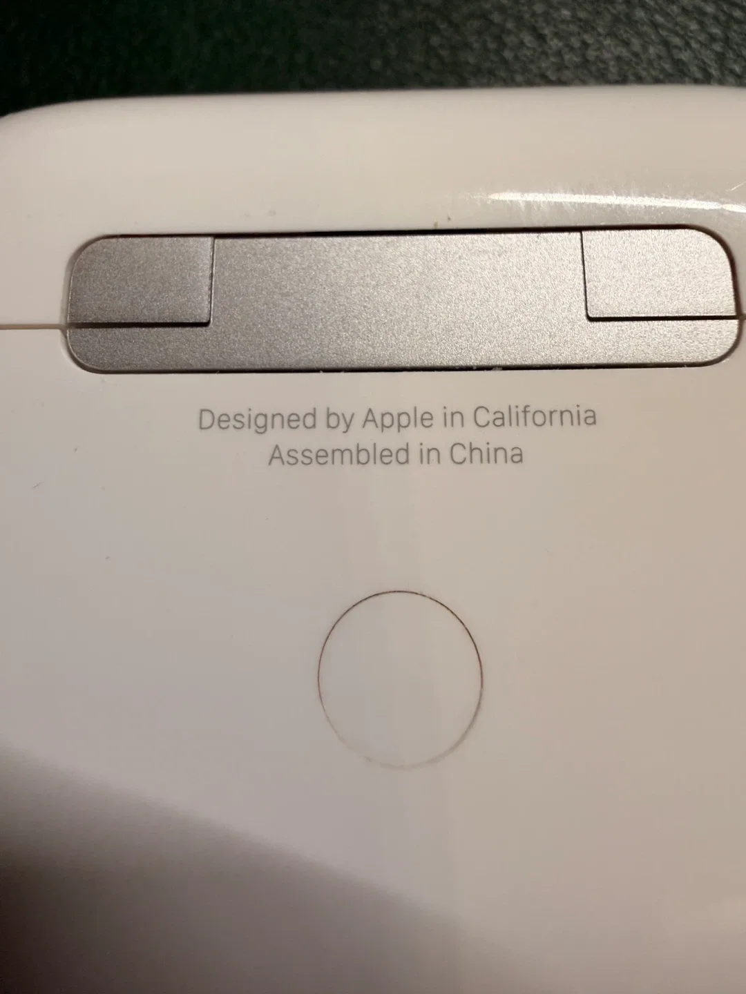 Apple AirPods Pro 1st gen image indicator(2)