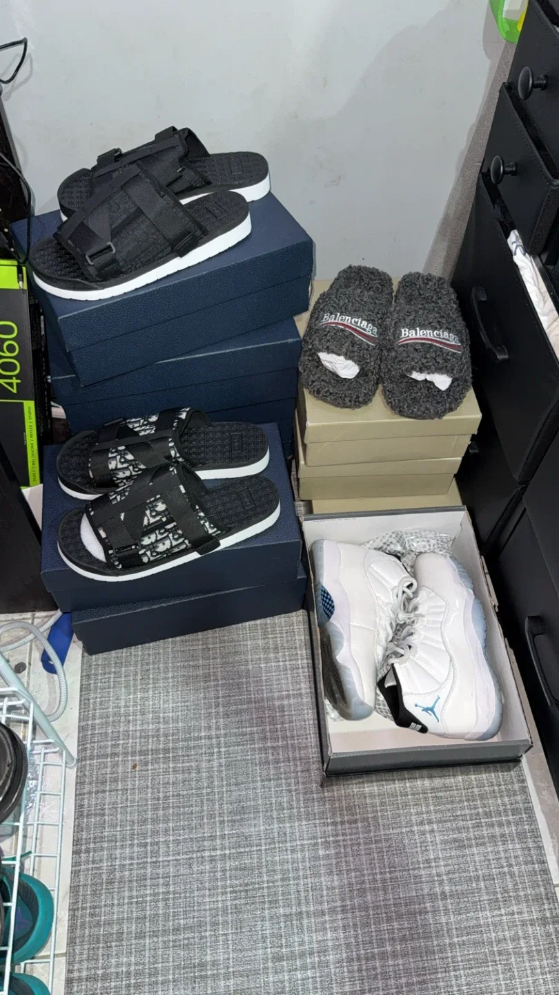 Dior Black Men's Alpha Slides image indicator(3)