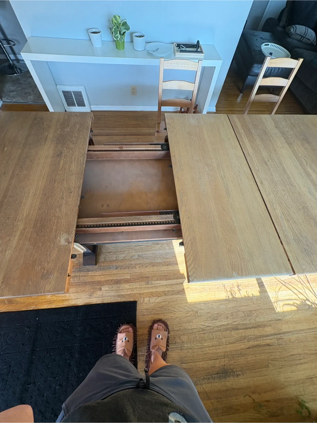 Extendable Dining Table image indicator(4)