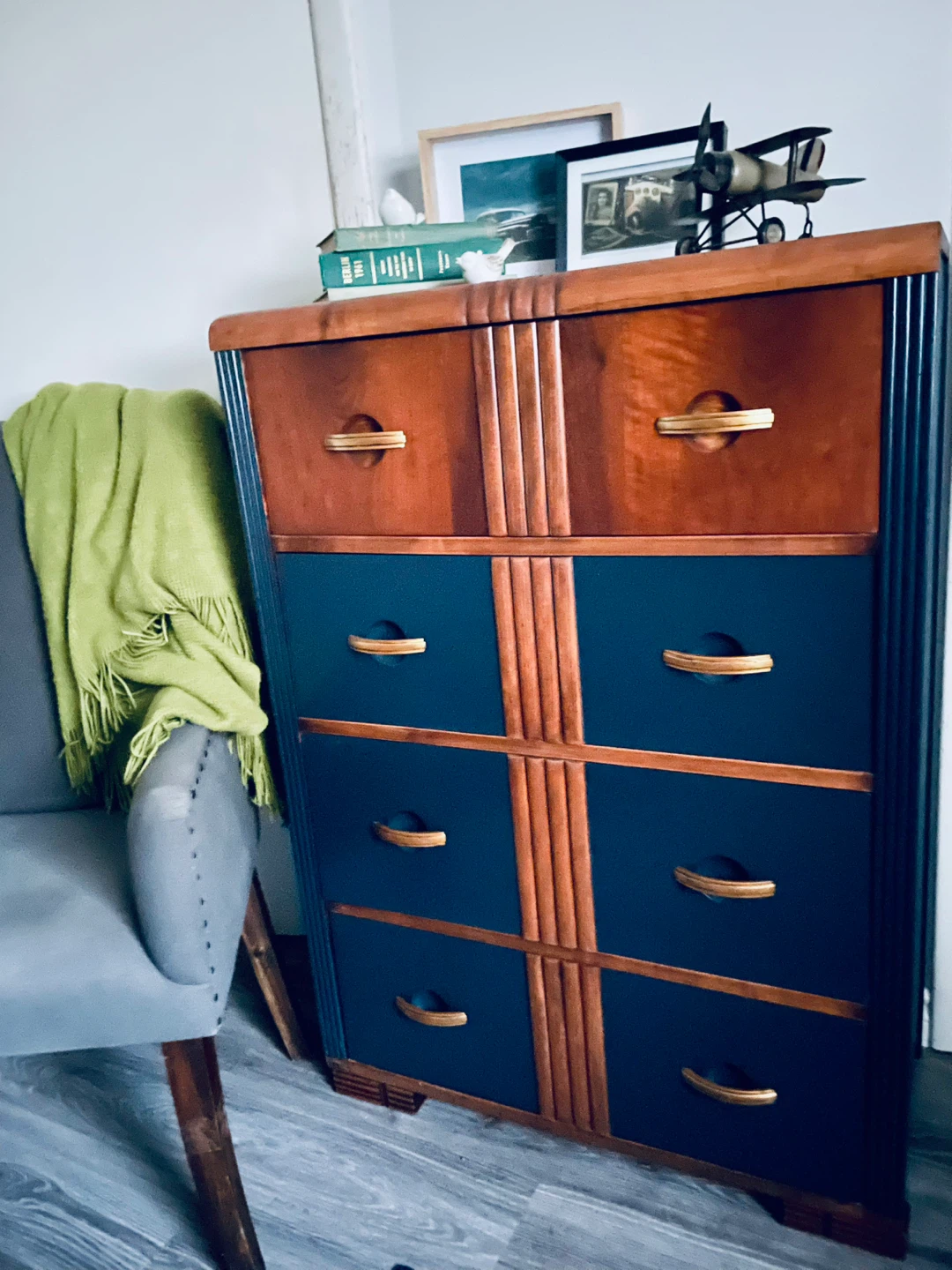 Vintage Two-Tone Dresser - photo 4