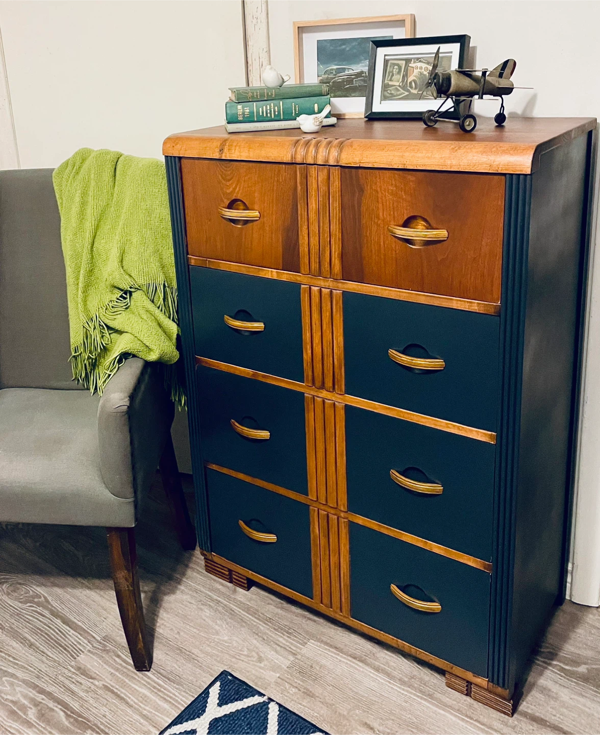 Vintage Two-Tone Dresser - photo 3