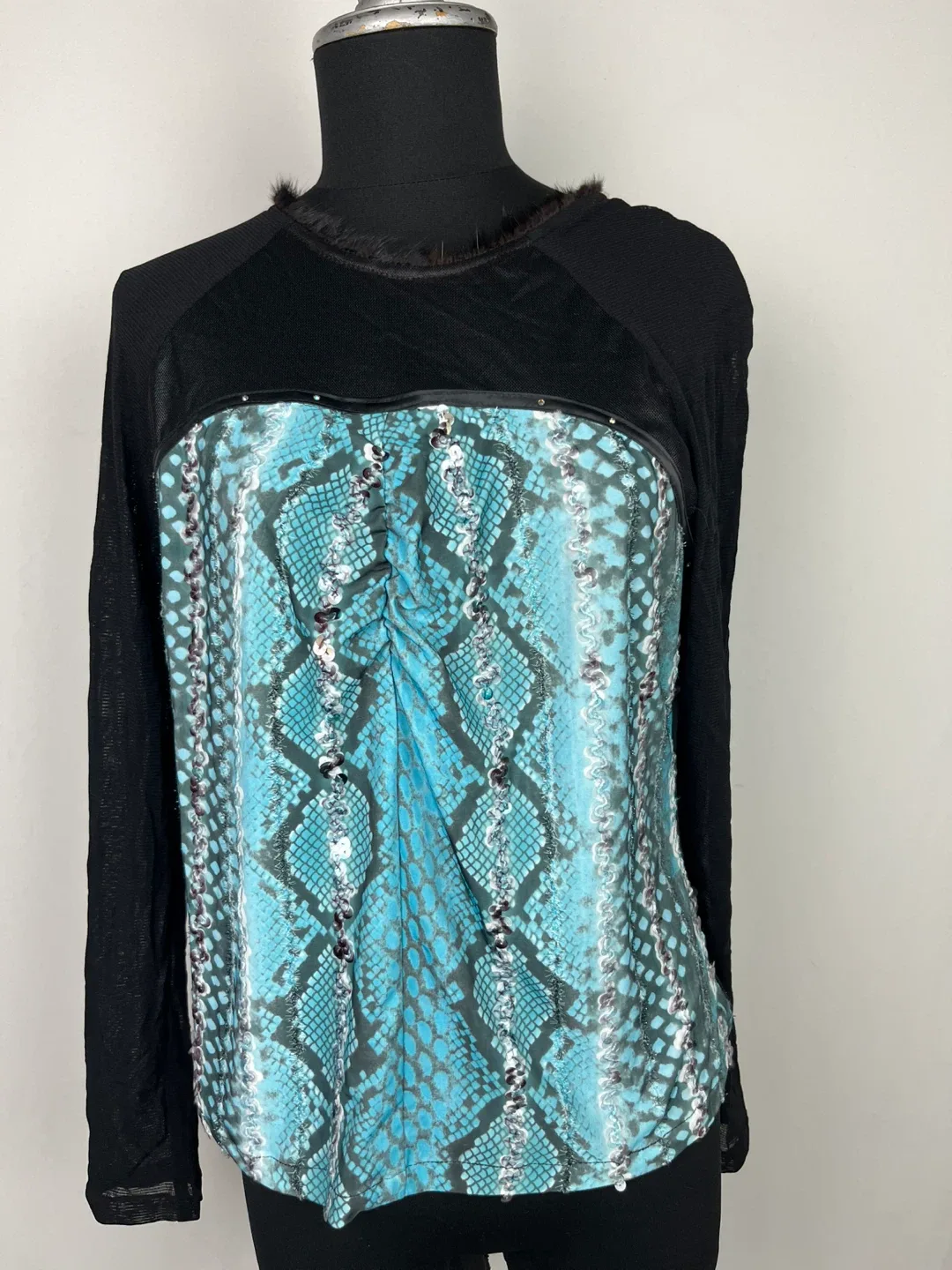 Long Sleeve Top Size S/M thumbnail